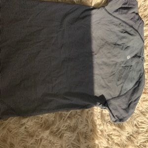 Lululemon T-shirt